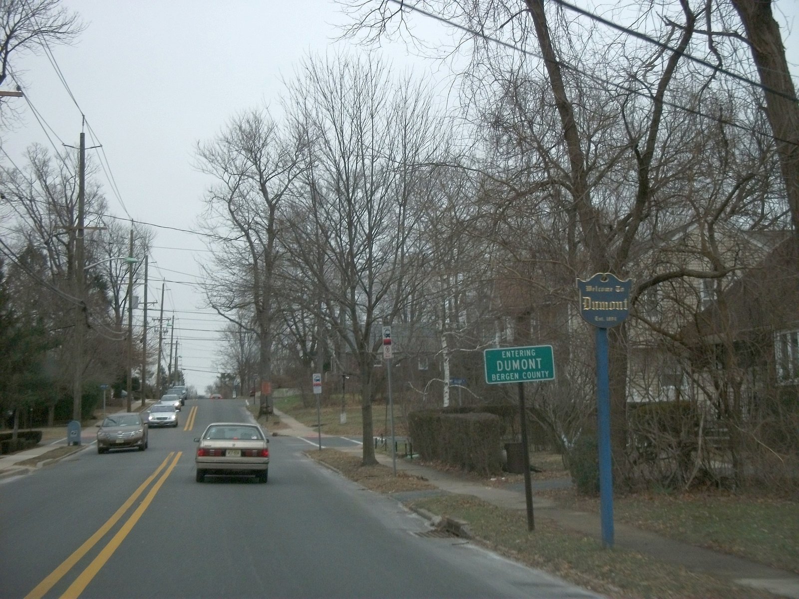 Welcome to Dumont, NJ sign