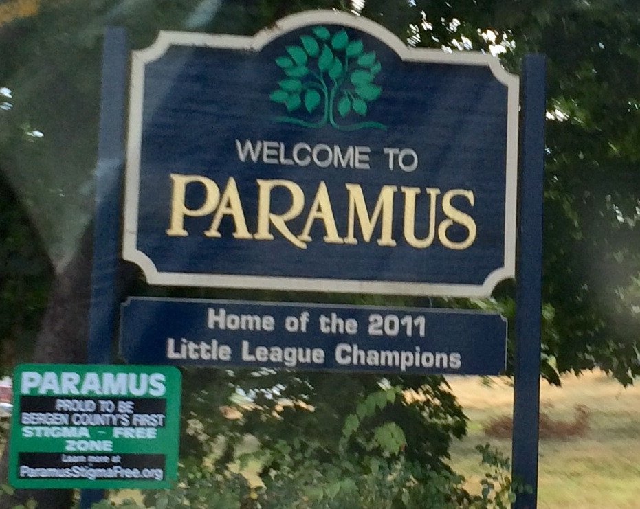 Welcome to Paramus, NJ sign